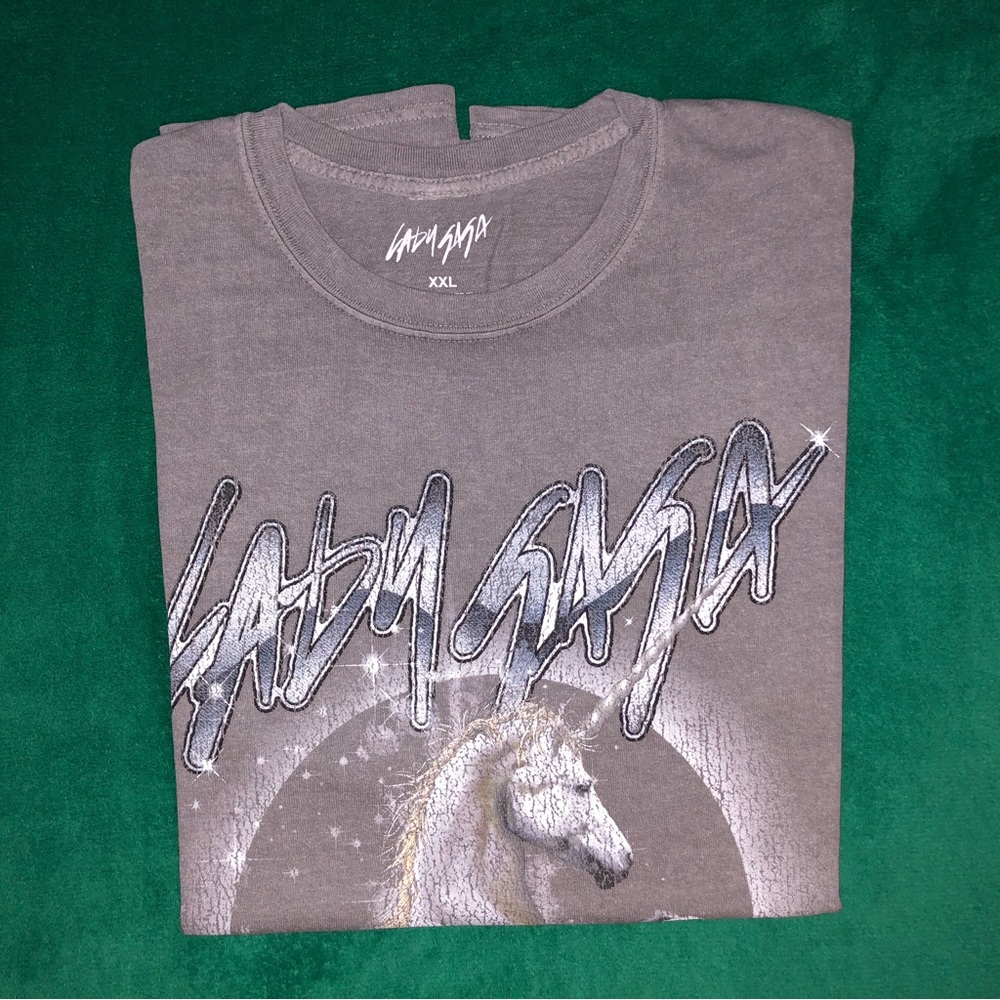 Lady Gaga “Highway Unicorn” Born this way UO Exclusive Grey Washed T-Shirt